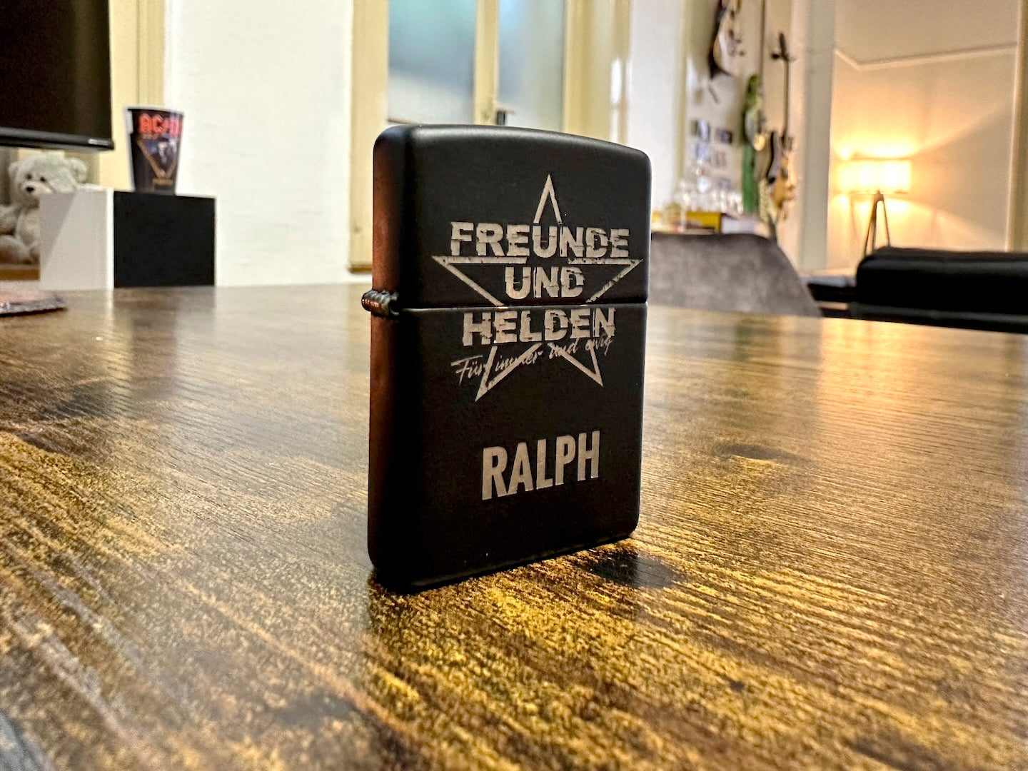 Original Zippo Feuerzeug – personalisiert & beidseitig graviert (inkl. Benzin)