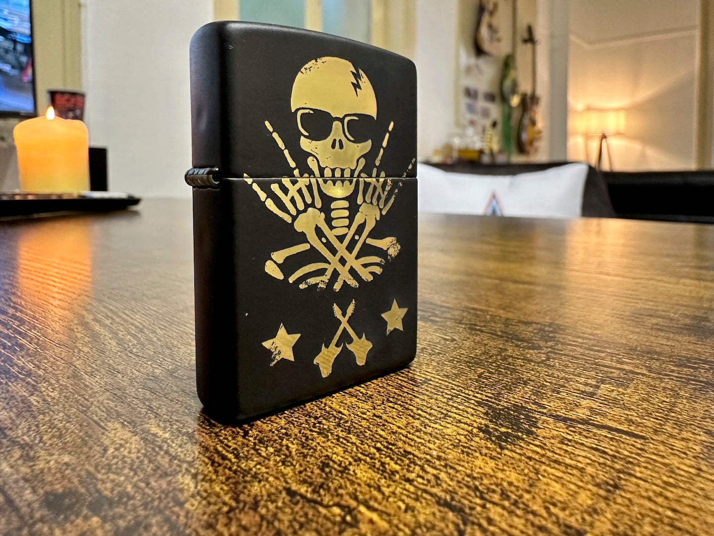 Zippo Feuerzeug Skull – Lasergravur Edition (inkl. Benzin)
