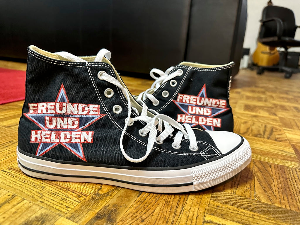 Original Converse Sneaker – Black Logo Edition | Freunde und Helden