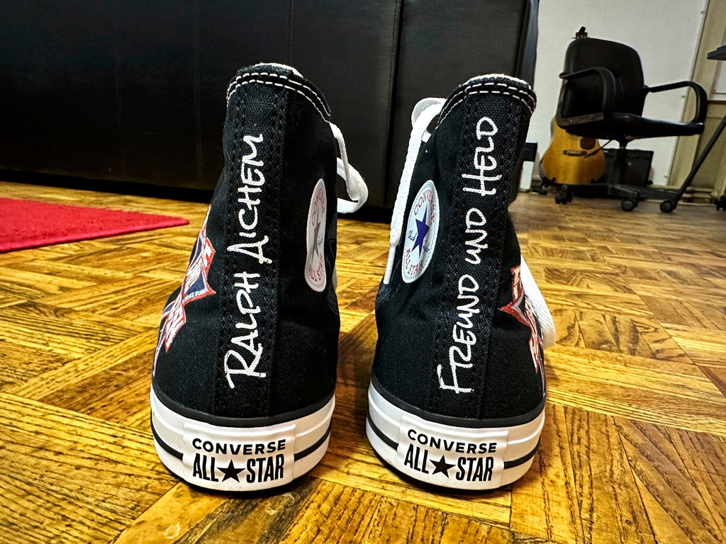 Original Converse Sneaker personalisiert mit Namen – Black Signature Edition
