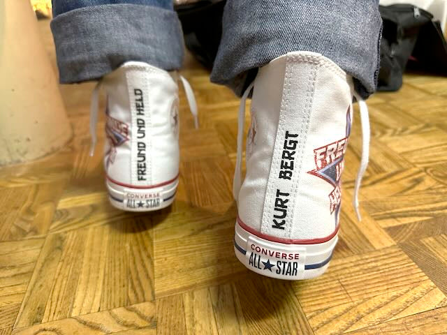 Original Converse Sneaker personalisiert mit Namen – White Signature Edition