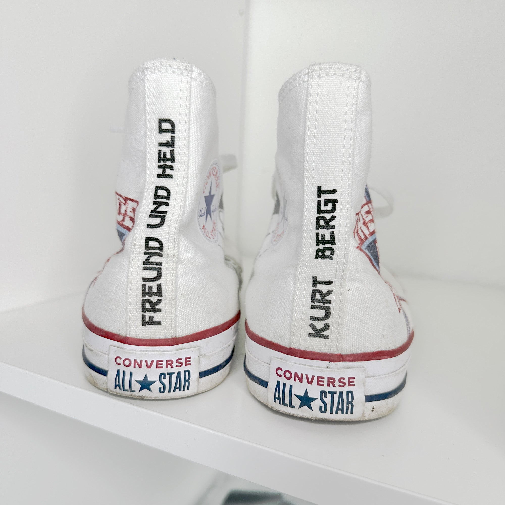 Original Converse Sneaker personalisiert mit Namen – White Signature Edition