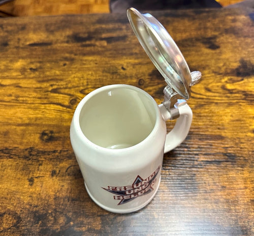 Bierkrug mit Heavy Metal-Deckel – 0,5 L (Limited Edition)